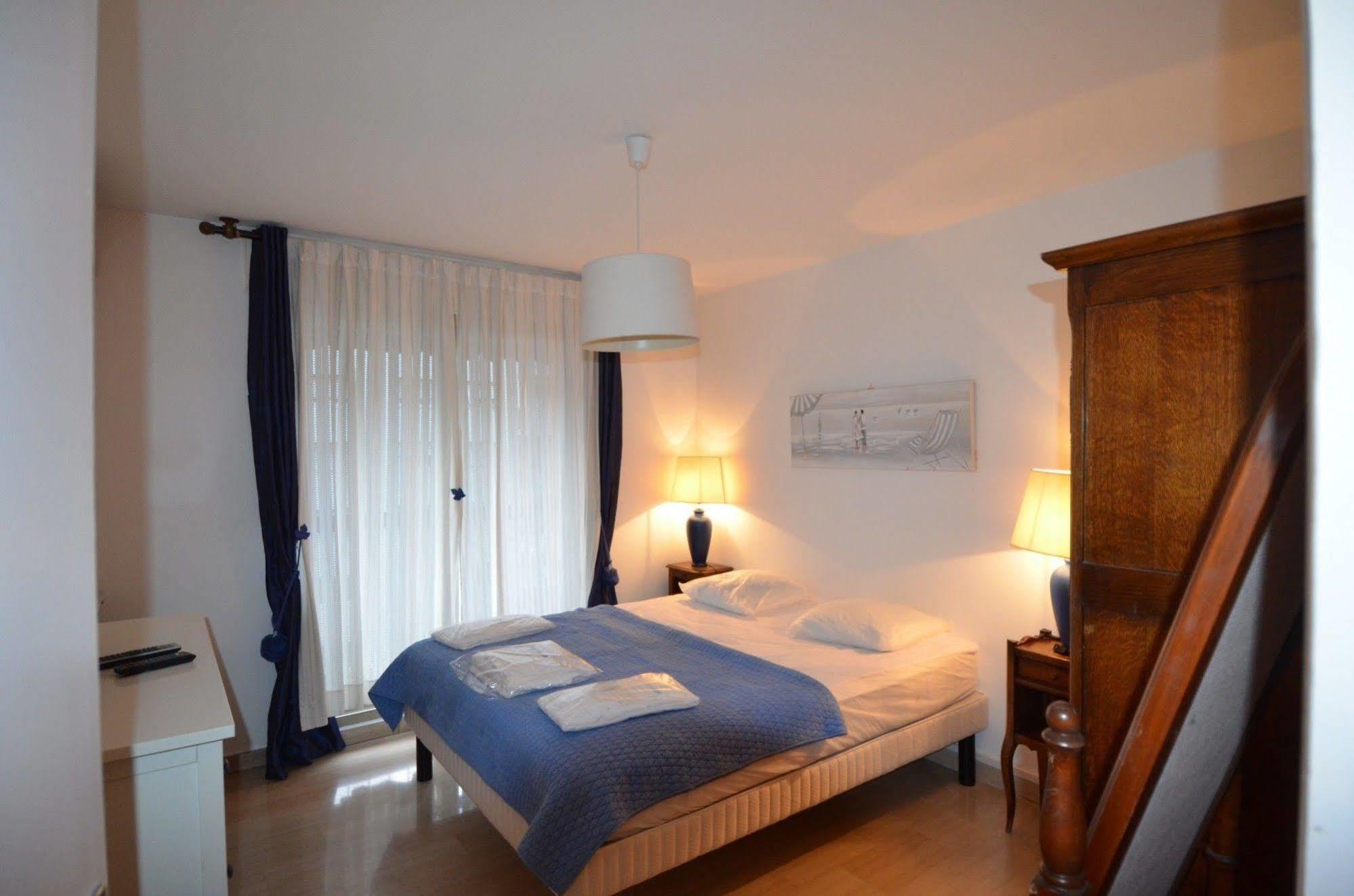 Appartement 6 Personnes Avec Terrasse Le Port Nizza Exterior foto